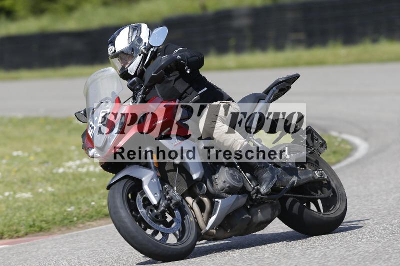 Archiv-2025/09 22.04.2025 Cornu Master School ADR/gruen-vert/33